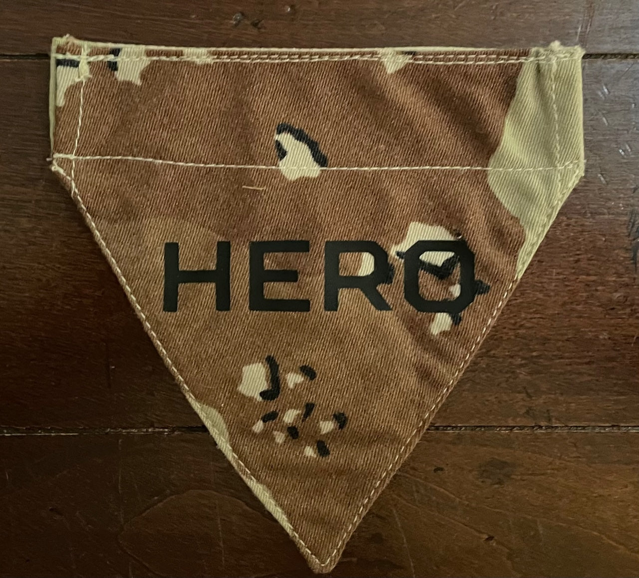 TINY DOG BANDANA CHOC CHIP