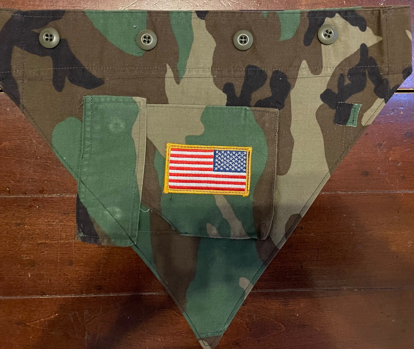 MED WOODLAND W/FLAG DOG BANDANA