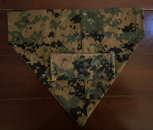 XS MARINE DARK/TAN REV DOG BANDANA