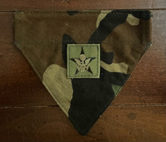 TINY DOG BANDANA WOODLAND