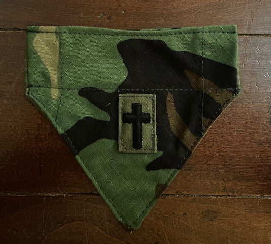 TEENIE TINY DOG BANDANA WOODLAND