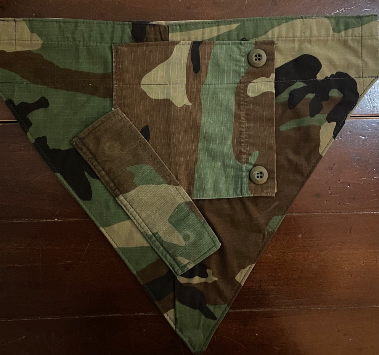 MED WOODLAND DOG BANDANA