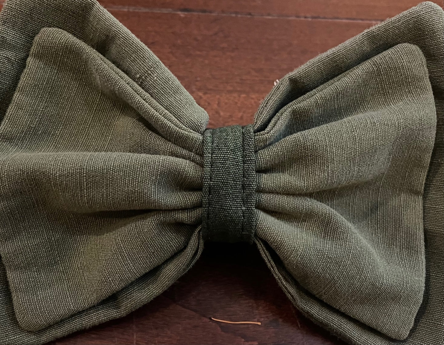 OLIVE DRAB BOW TIE