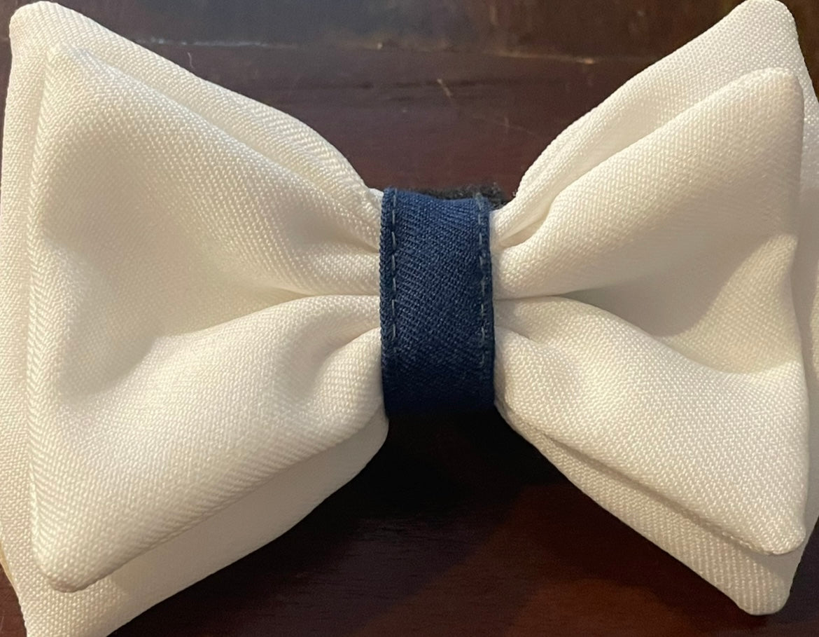 NAVY WHITE W/BL DOG BOW TIE
