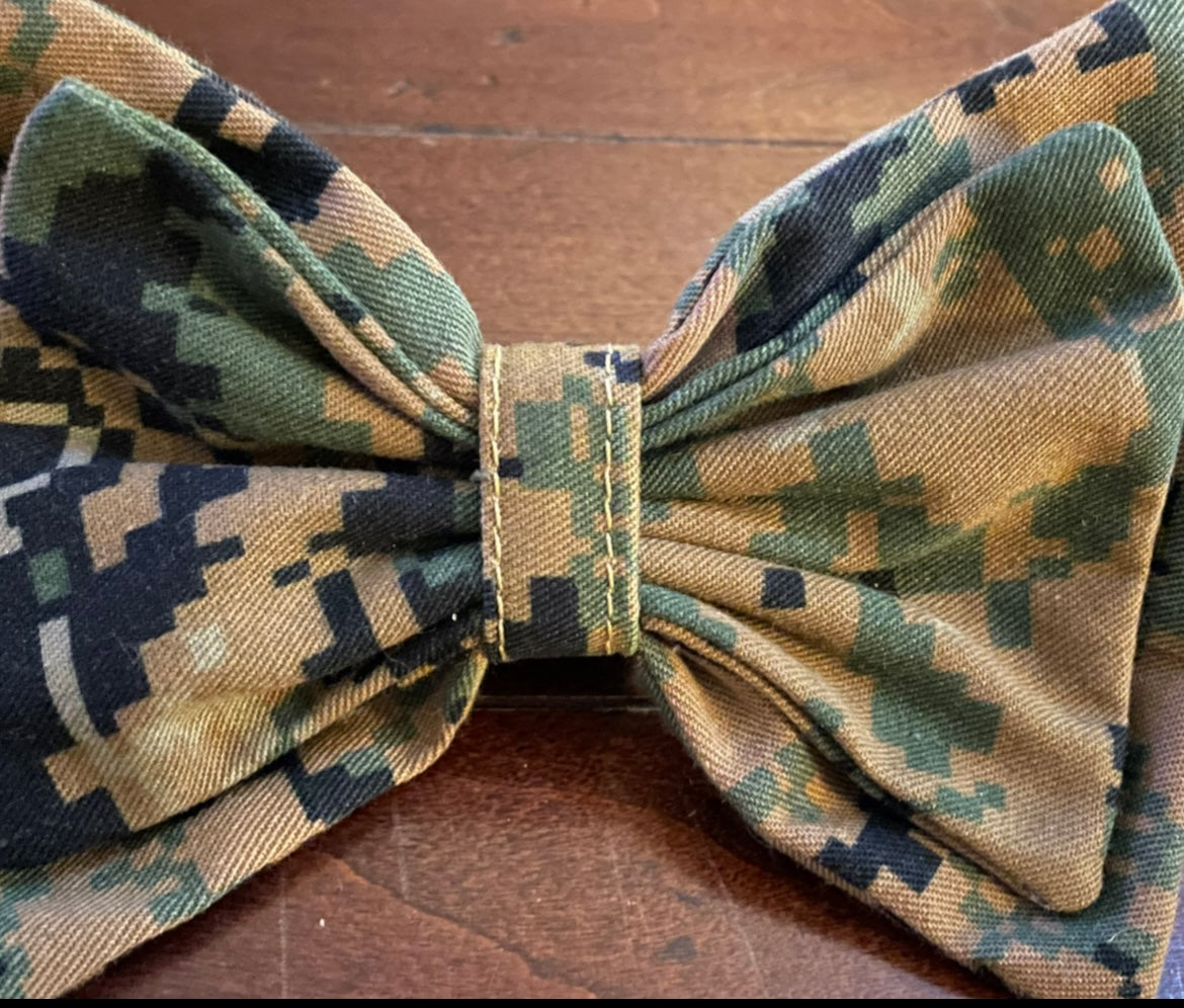 MARINE DK DIG DOG BOW TIE