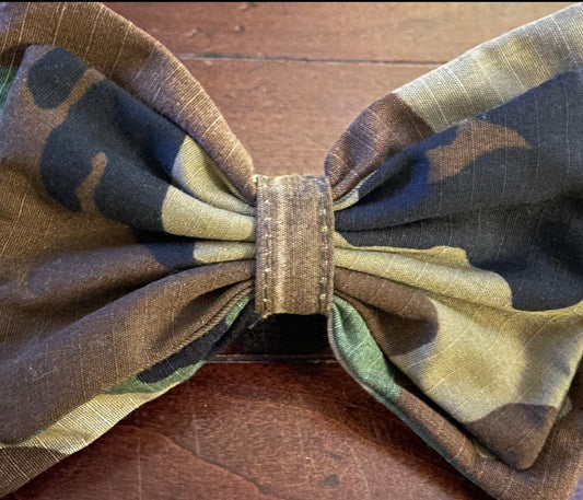 WOODLAND DOG BOW TIE